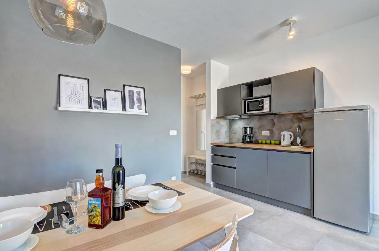 Apartman D Pula Eksteriør billede